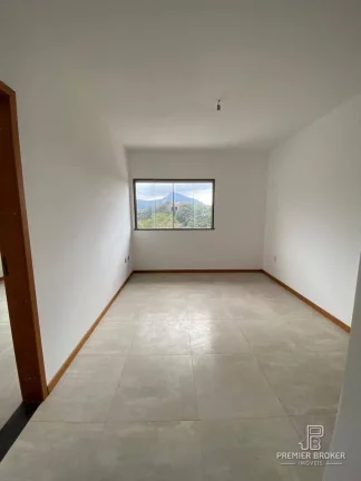 Imagem Casa à venda, 54 m² por R$ 220.000,00 - Cascata do Imbuí - Teresópolis/RJ