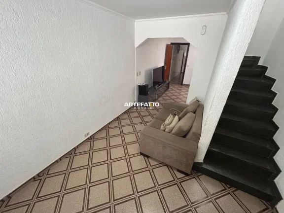 Imagem Excelente casa com ponto comercial a pouco metros do metrô