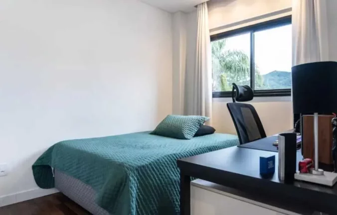 Imagem Casa moderna com 3 dormitórios sendo 1 suíte e 2 demi e 2 vagas, Ariribá - Balneário Camboriú/SC