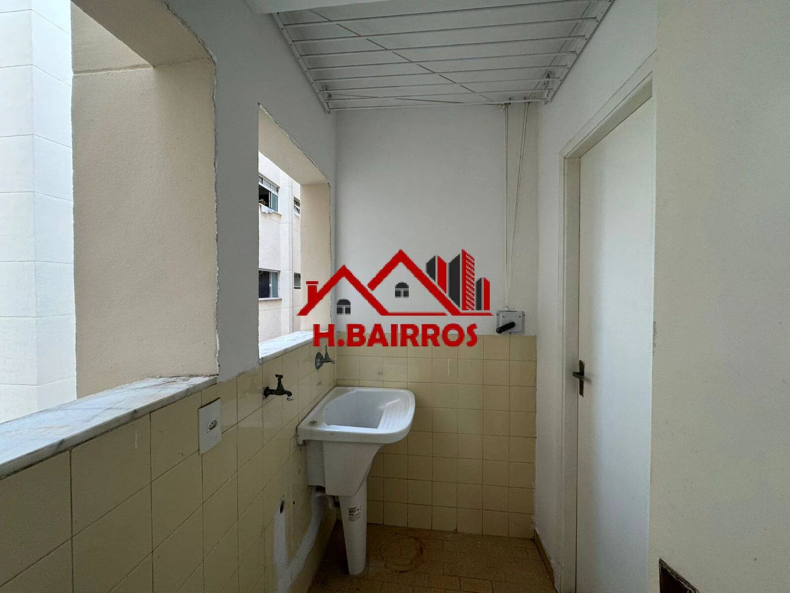Imagem Apartamento 02 dormitórios à Venda Vila Adyana, São Jos?(C) dos Campos/SP