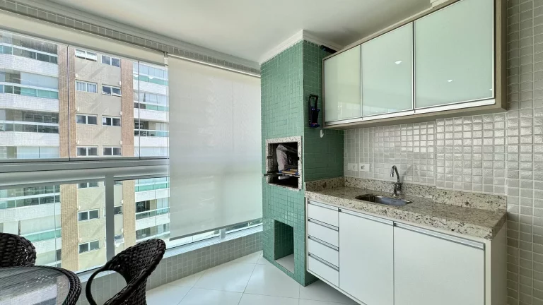 Imagem Apartamento decorado à venda na Riviera de São Lourenço módulo 8