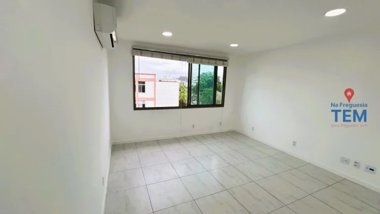 Imagem Rio's Life - Sala Comercial na Freguesia (Jacarepaguá)