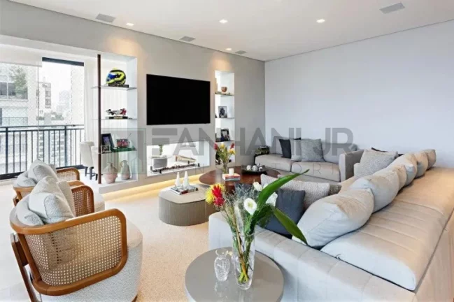 Imagem Apartamento de alto padrão no Jardim Paulista: 4 Quartos, 4 Suítes, 3 Salas, 6 Banheiros e 4 vagas de garagem - São Paulo-SP