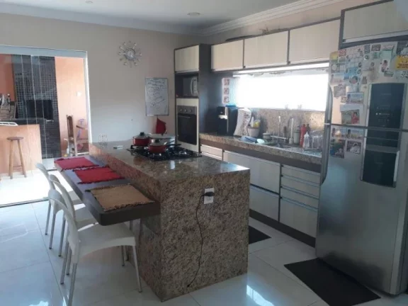 Imagem CASA PARA VENDA EM CONDOMÍNIO FECHADO, BARRA MACAÉ/RJ.