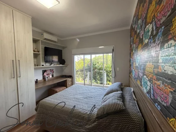 Imagem Casa de alto padrão em condomínio à venda em Vinhedo-SP, Loteamento Recanto dos Paturis: 3 quartos, 3 suítes, 3 salas, 4 banheiros, 4 vagas, 284m².