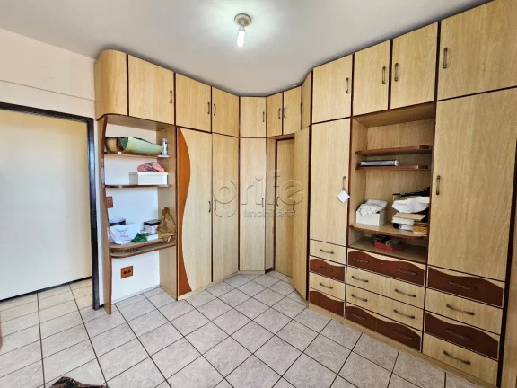 Imagem RESIDENCIAL TAPAJÓS. Este espaçoso apartamento de 3 quartos e 3 banheiros no bairro Parquelândia ...
