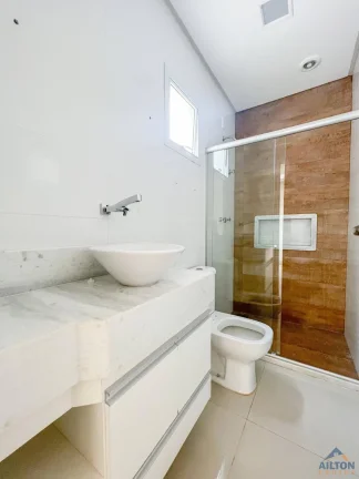 Imagem Casa Duplex com 3 Suítes p/ Venda e Locação Anual na Praia do Morro - Guarapari/ES