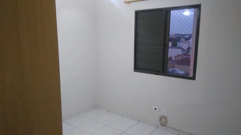 Imagem Ótimo apartamento na área central próximo ao Sesc, com 2 quartos sendo 1 com armário embutido, s...