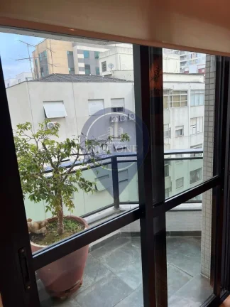 Imagem Espaçoso apartamento de alto padrão com 4 quartos e 3 suítes em Santa Cecília, São Paulo-SP