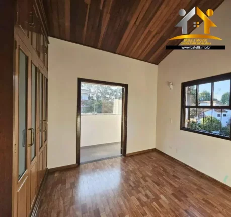 Imagem Casa à venda no condomínio Petit Village na Granja Viana - Batelli Imóveis