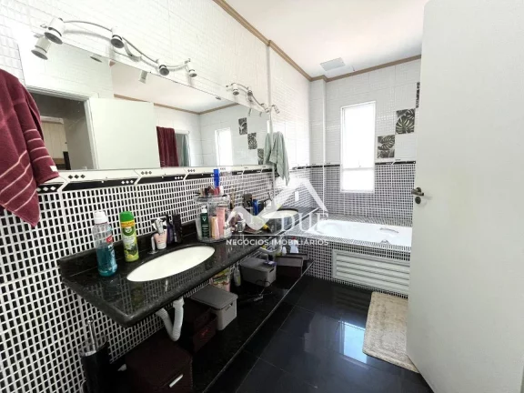 Imagem CASA TRIPLEX NO CAMPO GRANDE COM 5 DORMTS - PROXIMO A LINHA DO VLT