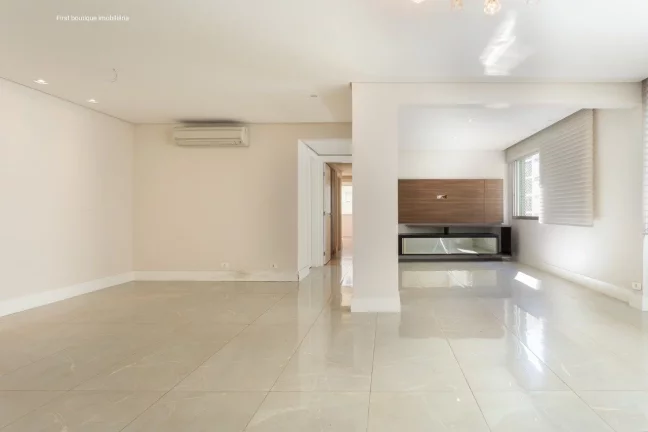 Apartamento com 2 Quartos à Venda,  em Itaim Bibi - São Paulo