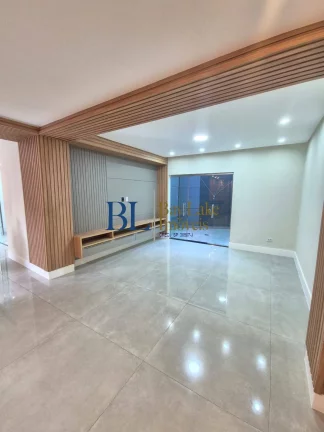 Imagem Sobrado À Venda Com 390M² - 6 Dormitórios -Piscina Na Mooca!!