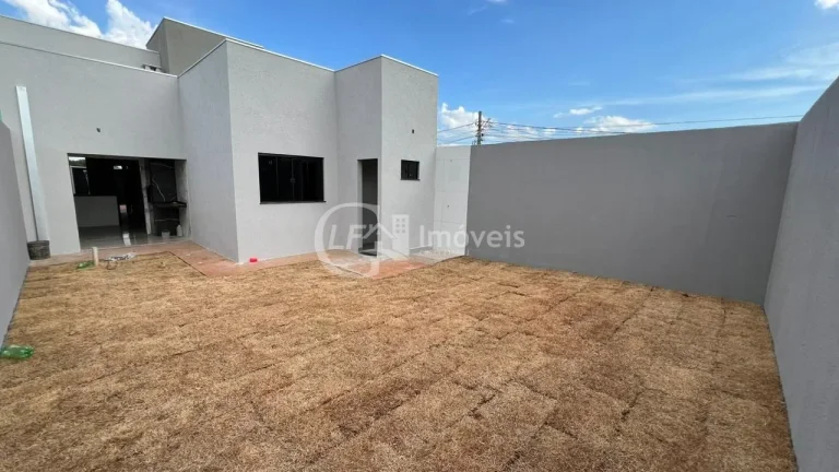 Imagem Imperdível oportunidade de casa à venda em Campo Grande-MS, Jardim Tijuca! 3 quartos, 1 suíte, 2 salas, 1 banheiro, 2 vagas de garagem, 93,72m².