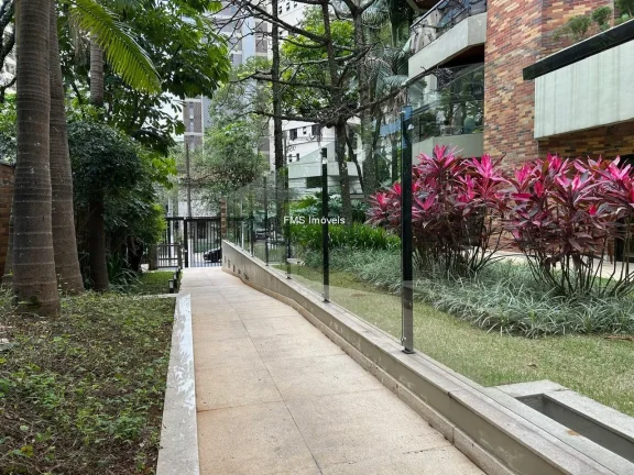 Imagem Apartamento de luxo com 3 suítes e 4 vagas na Vila Nova Conceição, São Paulo - SP!