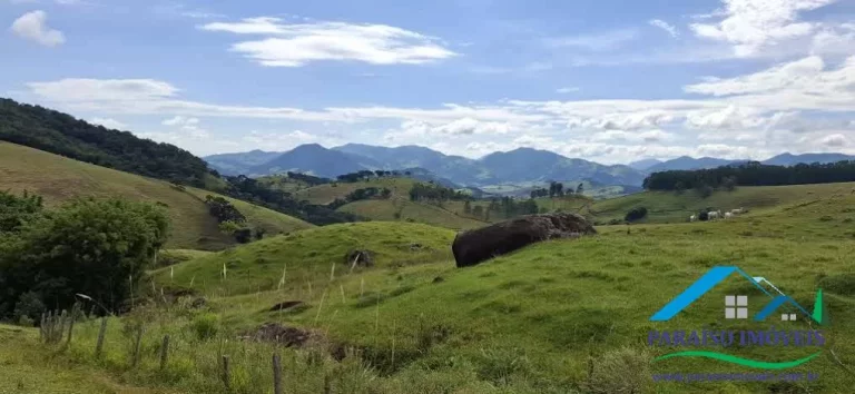 Imagem Seu Refúgio nas Nuvens: Terreno Exclusivo na Serra da Mantiqueira!