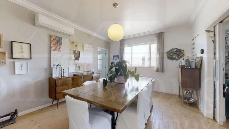 Imagem Apartamento no último andar de prédio em Higienópolis com 260m²!
