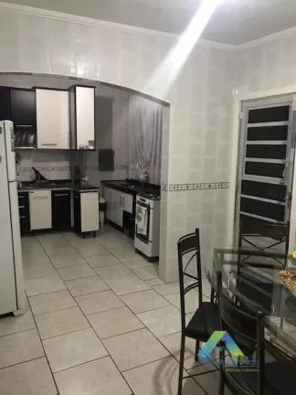 Imagem SANTO ANDRÉ Sobrado 225 metros, 4 dormitórios, EDICULA, 2 vagas, rua sem saída com tranquilidade e segurança ótimo valor e localização !!!