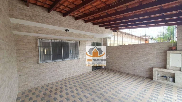 Imagem Casa, 2 Dormitórios, 300m da Praia Satélite