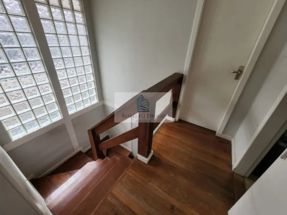 Imagem Casa em Condomínio à Venda em Vargem Pequena, Rio de Janeiro-RJ: 2 Quartos, 1 Sala, 1 Banheiro, 4 Vagas - 140,00m². Venha Conferir!