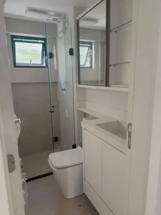 Imagem Apartamento com 2 dormitórios e 1 vaga de garagem em Balneário Camboriú/SC