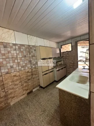 Imagem Casa à venda no Jardim Copacabana, Uberaba - 2 dormitórios e 2 garagens cobertas