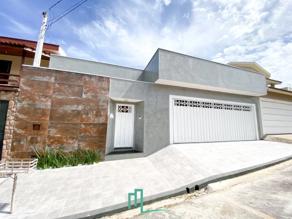 VENDE-SE LINDA CASA NO BAIRRO SÃO JOSÉ EM EXCELENTE LOCALIZAÇÃO!