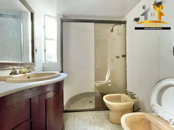 Imagem Casa à venda com arquitetura brasileira, na Granja Viana, Cotia - SP | Batelli Imóveis