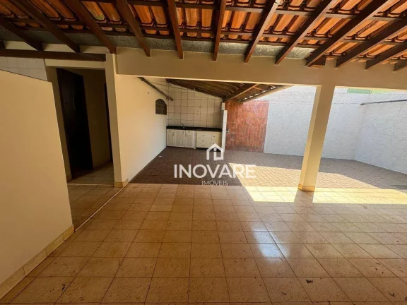 Imagem Casa com 3 dormitórios à venda, 214 m² por R$ 550.000,00 - Setor Afonso Pena - Itumbiara/GO