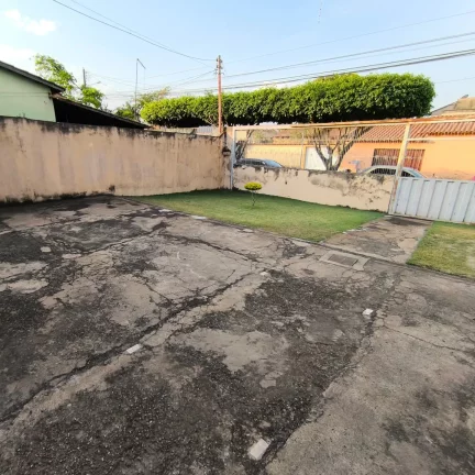 Imagem Casa 2/4 Com Barracao No Santa Luzia