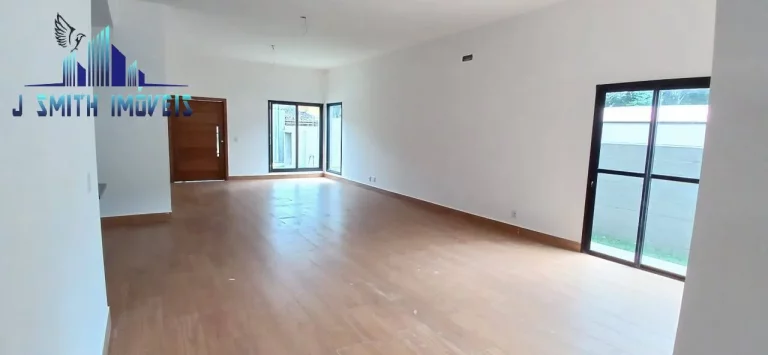Imagem CASA TÉRREA, NOVINHA!! 245m², PISCINA. CÔMODOS GRANDES. CONDOMÍNIO FECHADO.
