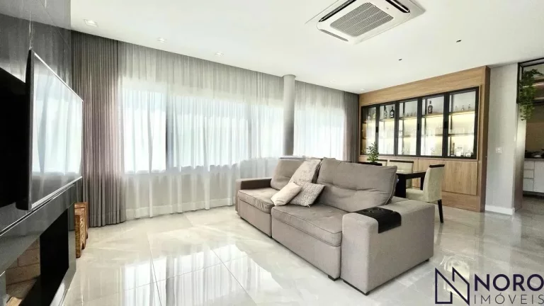 Imagem Casa de Alto Padrão no Condomínio Real Park – 3 Suítes, Vista Panorâmica e Espaç