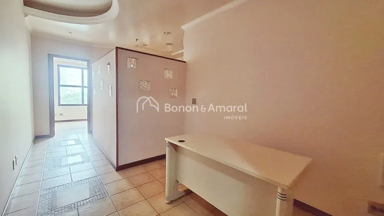 Imagem Sala comercial a venda no Centro de Campinas!!

Vista para a frente do predio..

Sala a venda no Cen...
