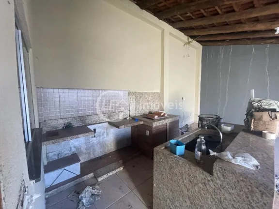Imagem Casa à venda em Campo Grande-MS, Jardim Bonança: 3 quartos, 2 salas, 1 banheiro, 3 vagas de garagem, 130m² de área.