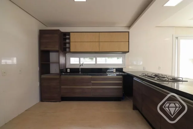 Imagem Casa em Condomínio Alto Padrão no Altos do Lago, Zona Sul de Porto Alegre

Brilhante Imóveis apre...