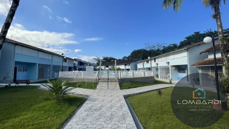 Imagem Sobrado em condomínio a venda no Pereque-Açu