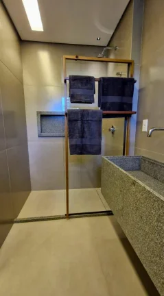 Imagem Imóvel em Condomínio: Casa de 387m² em Praia do Forte - Venda - Praia Bella