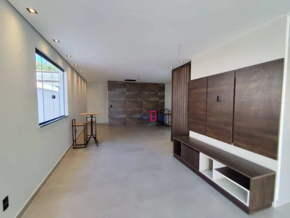 Imagem Casa com 4 suítes, 2 vagas paralelas, piscina com deck à venda, 290 m² por R$ 1.940.000 - Boqueirão - Santos/SP