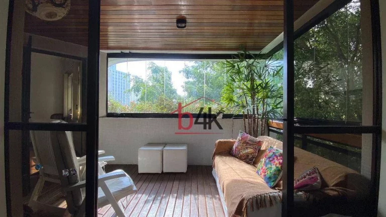 Imagem Apartamento no Campo Belo à venda, Rua Barão de Jaceguai nº 1414.