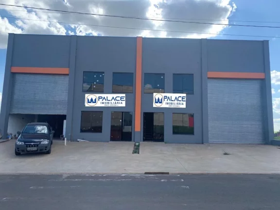 Imagem Barracão: Área do Terreno: 820,00 m² Área Construída 820 m² - Com recepção; 02 sala; 06 banh...