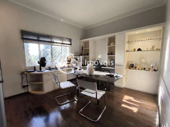 Imagem Oportunidade única: Casa comercial com 7 quartos e 6 vagas de garagem na Vila Carvalho, Campo Grande-MS!