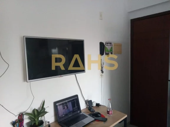 Imagem Apartamento de 1 Quarto a venda no Bairro Santo Antônio. Conta com uma vaga de garagem. Baixo custo...