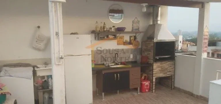 Imagem Casa recém-reformada com 134 m² de área útil. 
2 dormitórios, sendo 1 suíte, sala para dois am...