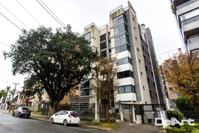 Apartamento térreo com 02 gardens - Bairro Bigorrilho - 122m2 privativos + 122 de gardens - R$ 1.100.000,00