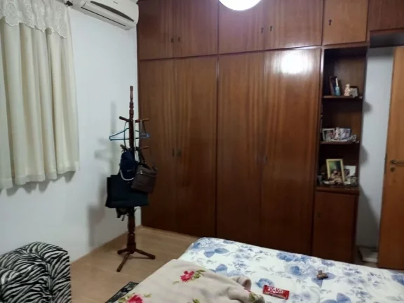 Imagem Casa com 3 dormitórios à venda, 532 m² por R$ 1.700.000,00 - Vila Romanópolis - Ferraz de Vasconcelos/SP