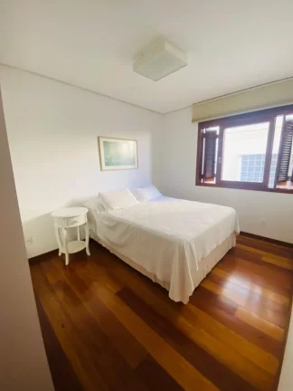 Imagem Casa Alto Padrão para Venda em Florianópolis / SC no bairro João Paulo