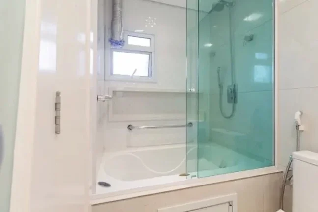 Imagem Cobertura Duplex 206M², 3Q, 2 Suítes, 6 Banheiros, 3 Vagas, Lavabo, Piscina Privativa, Churrasqueira na Unidade, Depósito.