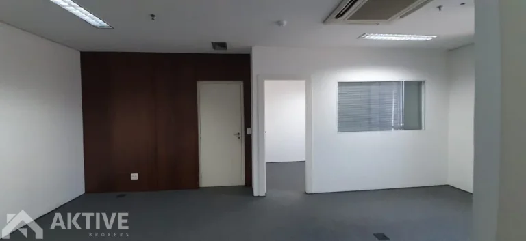 Imagem Sala Comercial em Alphaville - Barueri, SP