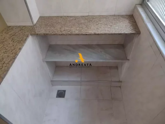 Imagem Gloria - Rua Santo Amaro - Vendo ótimo apto 2 quartos , boa cozinha - localiação privilegiada - R$390.000,00 - Agende uma visita!