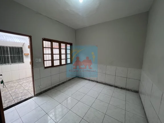 Imagem Casa na zona 2 da Ocian, Praia Grande 325mil